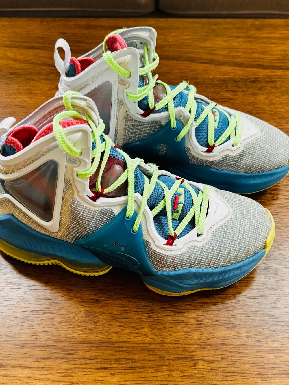 Nike LeBron 19 Low GS Blue Volt Basketball Shoes Youth Size 6Y